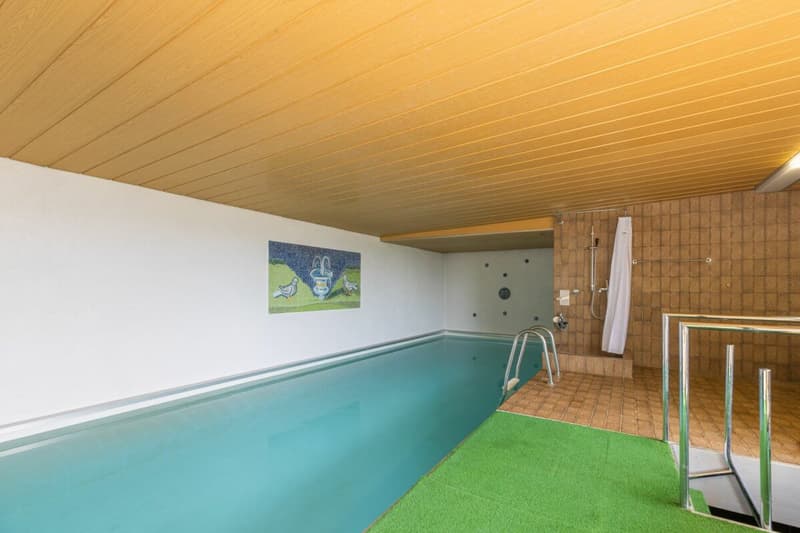 Idyllic Hideaway with Fantastic Panoramic View (9)