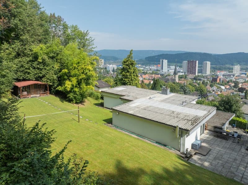 Idyllic Hideaway with Fantastic Panoramic View (11)