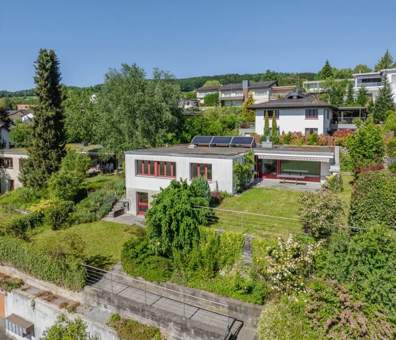 Generous living with a far-reaching view (1)