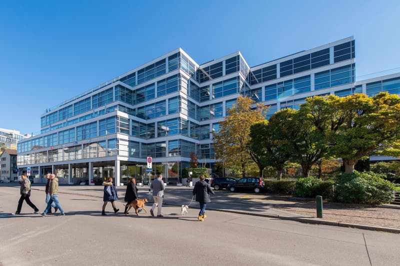 Your business home in the heart of Zürich-Altstetten – renovated and ready for occupancy (1)