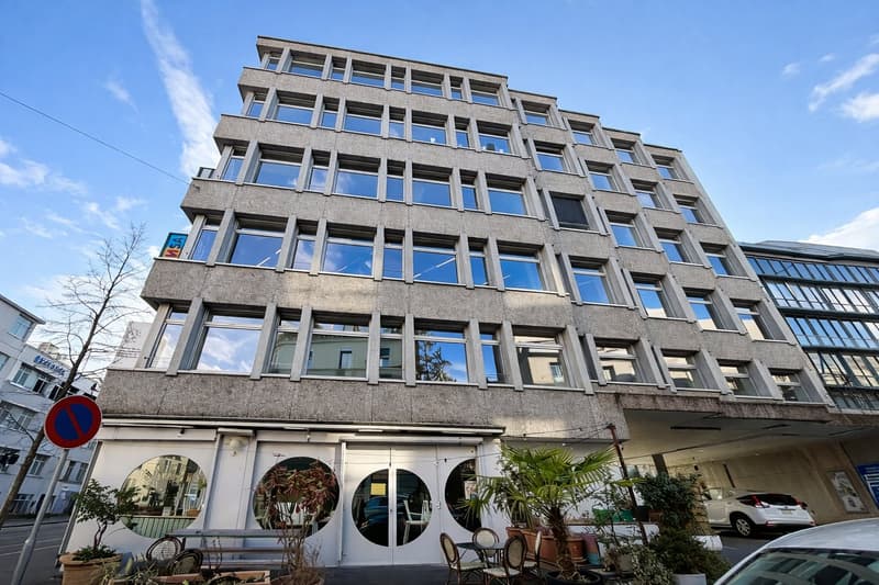 Espace commercial et de bureau attractif dans un excellent emplacement en ville (12)