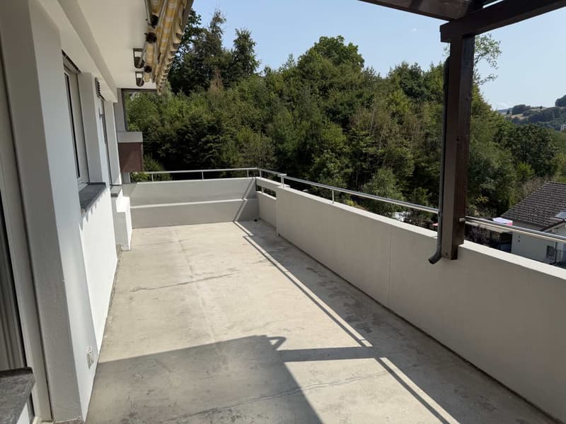 Grosszügige 6-Zimmer-Wohnung mit Balkon und Kamin in Neuenegg (20)
