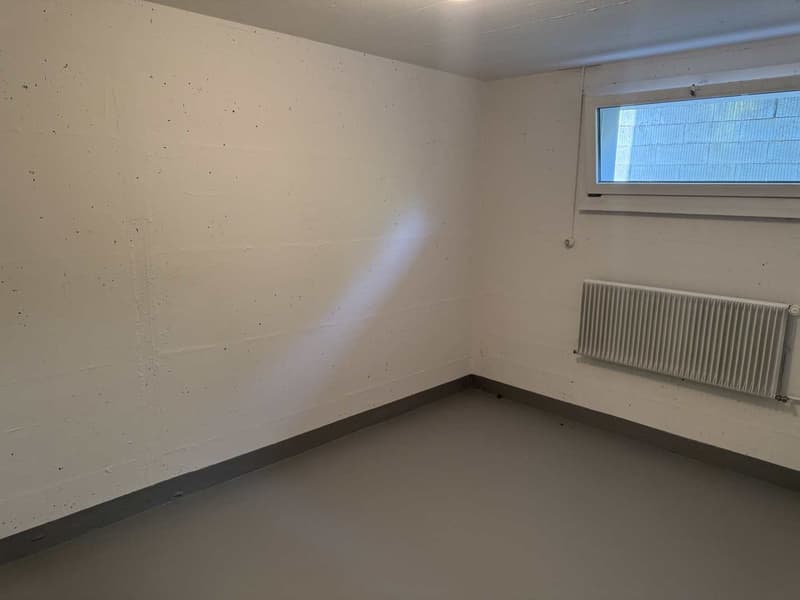 Grosszügige 6-Zimmer-Wohnung mit Balkon und Kamin in Neuenegg (21)