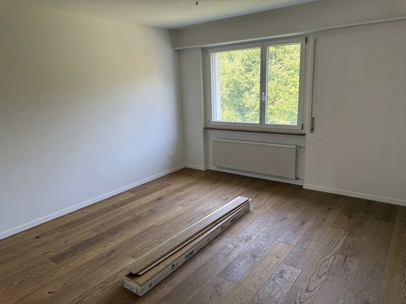 Grosszügige 6-Zimmer-Wohnung mit Balkon und Kamin in Neuenegg (11)