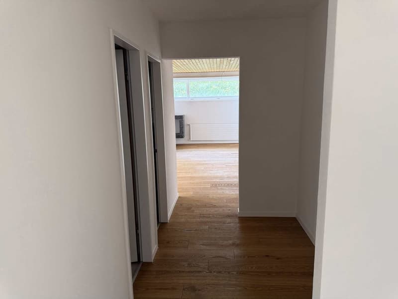 Grosszügige 6-Zimmer-Wohnung mit Balkon und Kamin in Neuenegg (15)