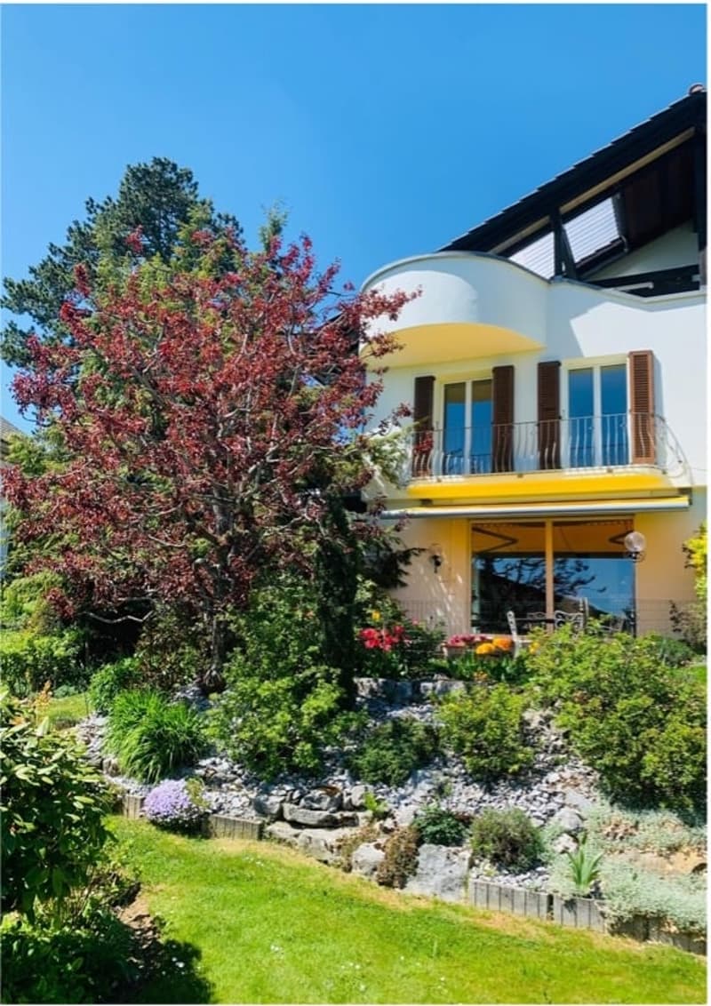 Charming semi-detached house with panoramic view in Magglingen (2)