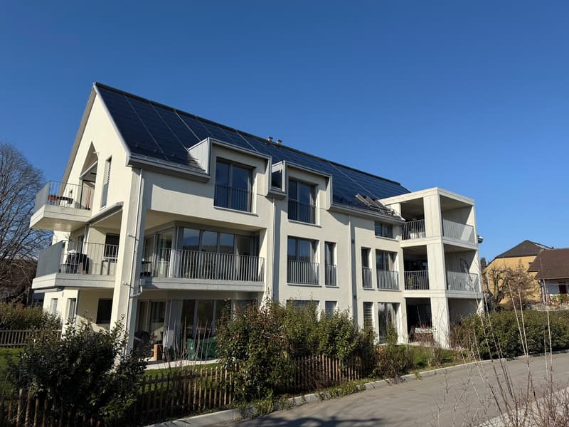 Moderne 4.5-Zimmer-Dachwohnung mit Galerie und gedecktem Balkon (12)