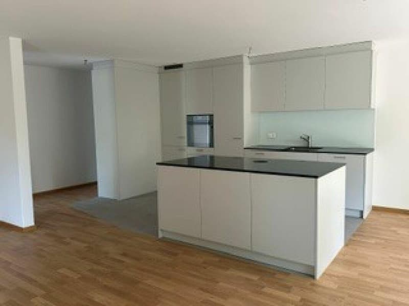 Grosszügige 3.5-Zimmerwohnung nähe Lyssbach (3)