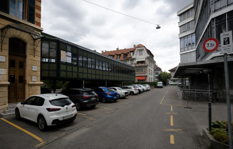 Aussenparkplatz im Innenhof - Lorraine-Quartier (2)