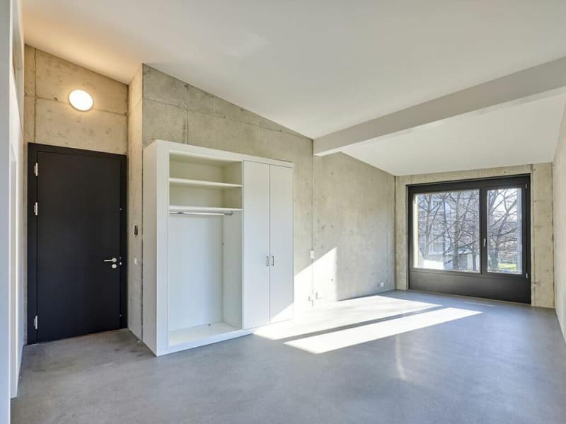 Moderne Studiowohnung mit Sitzplatz (3)