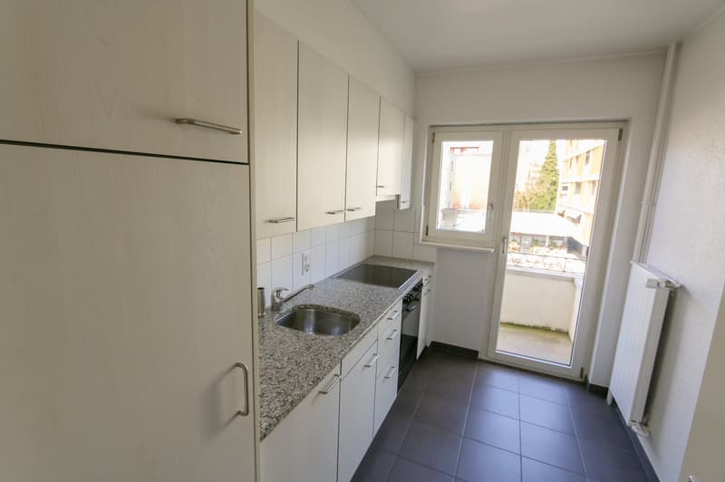 Appartamento di 3 locali luminoso con balcone a Zollikofen (1)