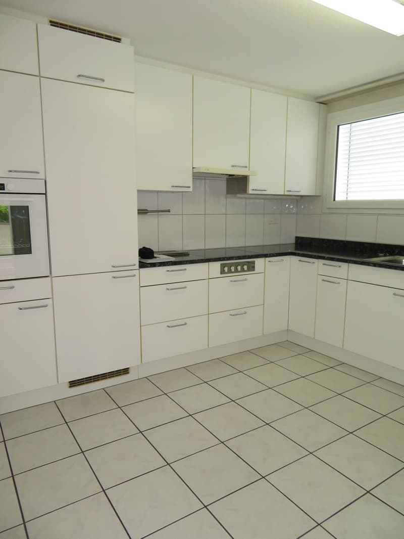 Grosszügige 4.5-Zimmerwohnung an ruhiger und sonniger Lage (7)