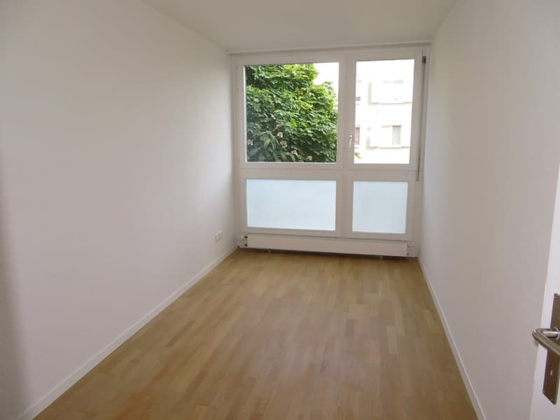 Moderne 3.5-Zimmer-Wohnung mit Gartensitzplatz in Urtenen-Schönbühl (7)