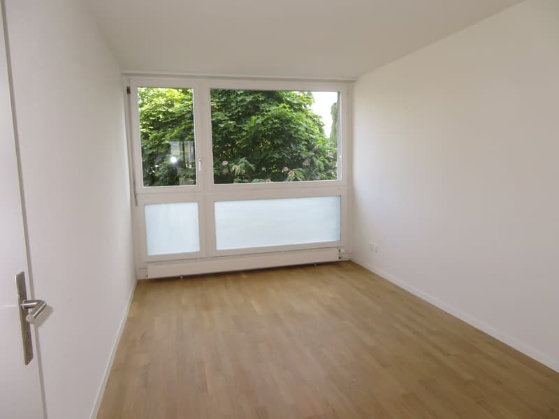 Moderne 3.5-Zimmer-Wohnung mit Gartensitzplatz in Urtenen-Schönbühl (6)