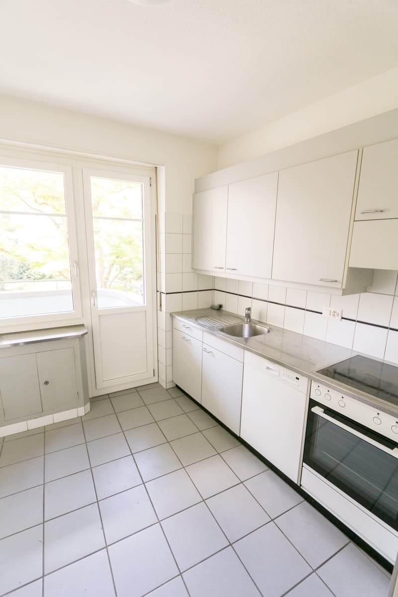 renovierte 2-Zimmer-Wohnung mit Balkon an der Hallerstrasse in Bern (6)