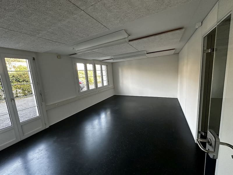 Gewerberaum / Büro, Parterre (9)