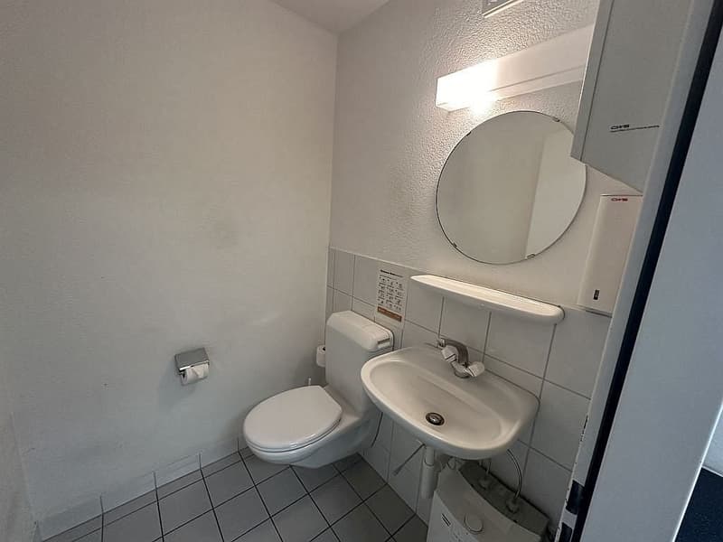Gewerberaum / Büro, Parterre (11)