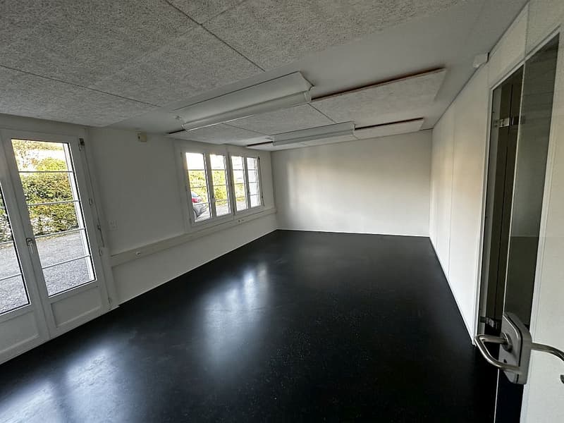 Espace commercial / bureau, rez-de-chaussée (9)