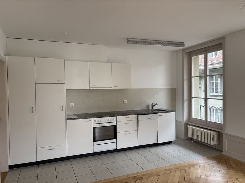 Appartamento di edificio vecchio moderno nel centro città (2)