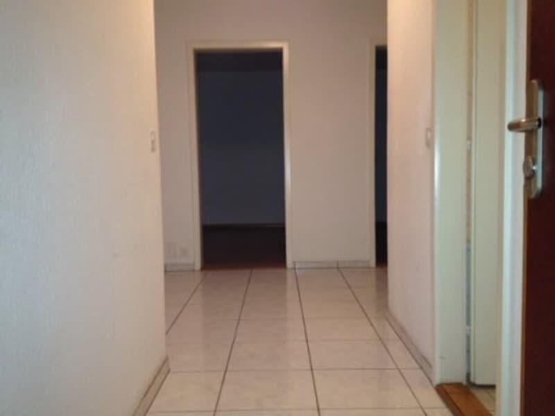 charmante 2 1/2-Zimmerwohnung, 1. Stock links (2)