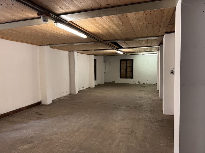 Lagerfläche im Zentrum von Worb (1)
