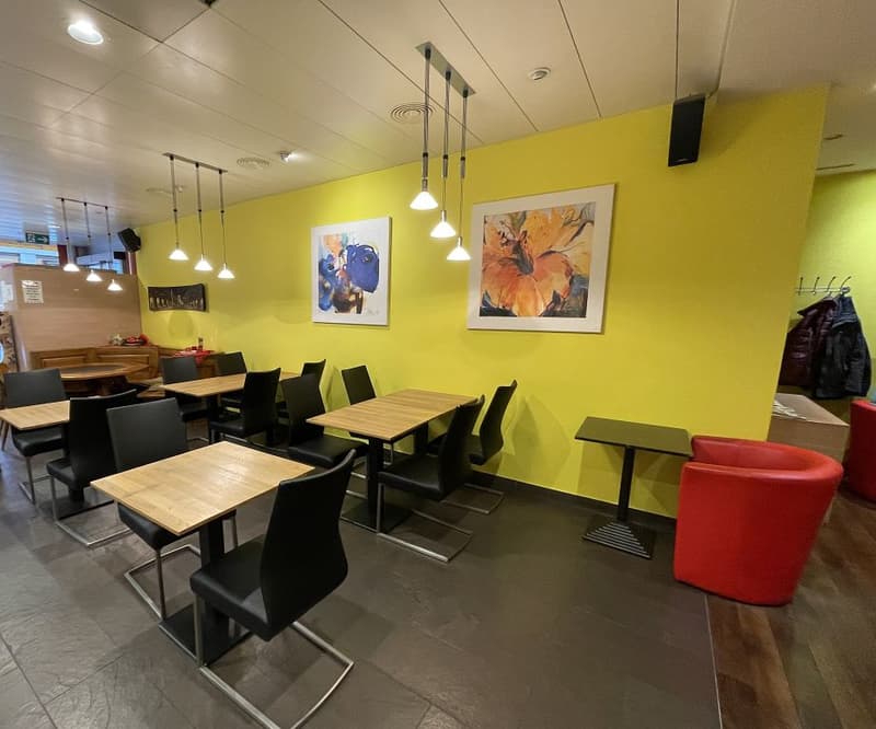 Bakery / Gastronomy Business or Office / Service Use on the Ground Floor (5)