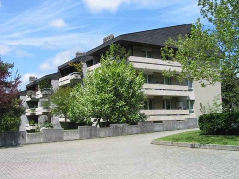 Wir vermieten per sofort oder nach Vereinbarung mehrere Einstellhallenplätze in der Einstellhalle Jennershausweg 7A. (1)