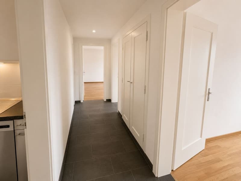 4-Zimmerwohnung, Parterre links (2)
