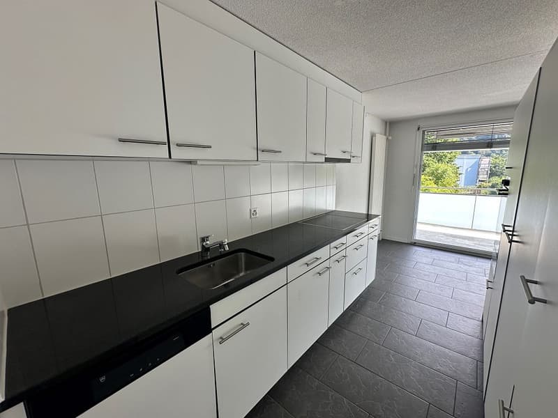4 1/2-room apartment, 1st floor right (2)