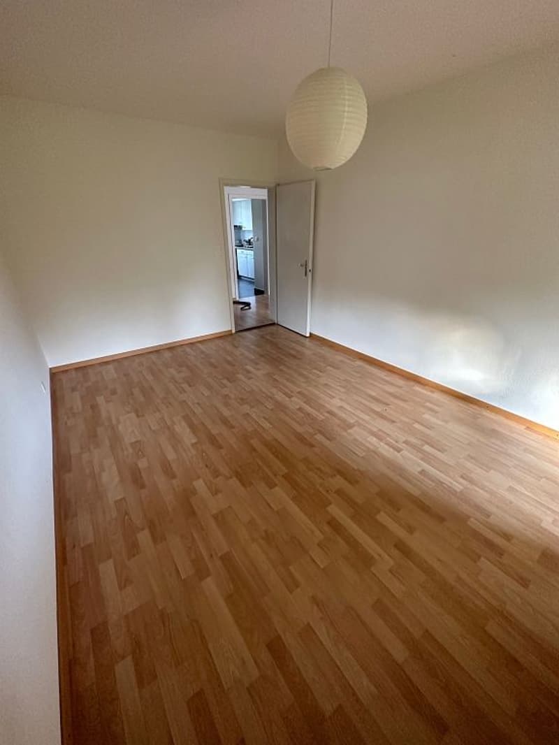 3-bedroom apartment, 1st floor right (4)
