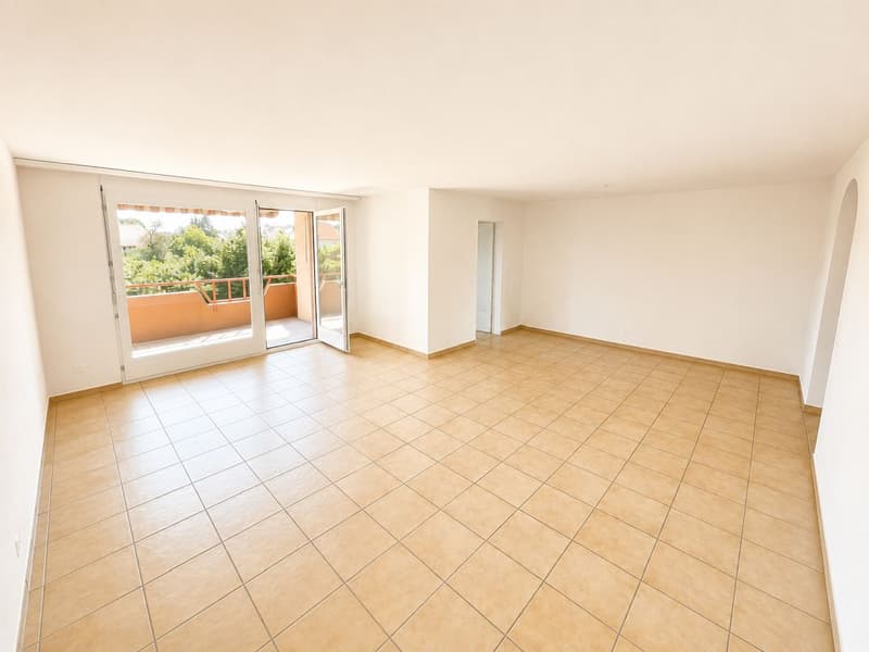 Grosse 3 1/2-Zimmerwohnung, 1. Stock links (3)