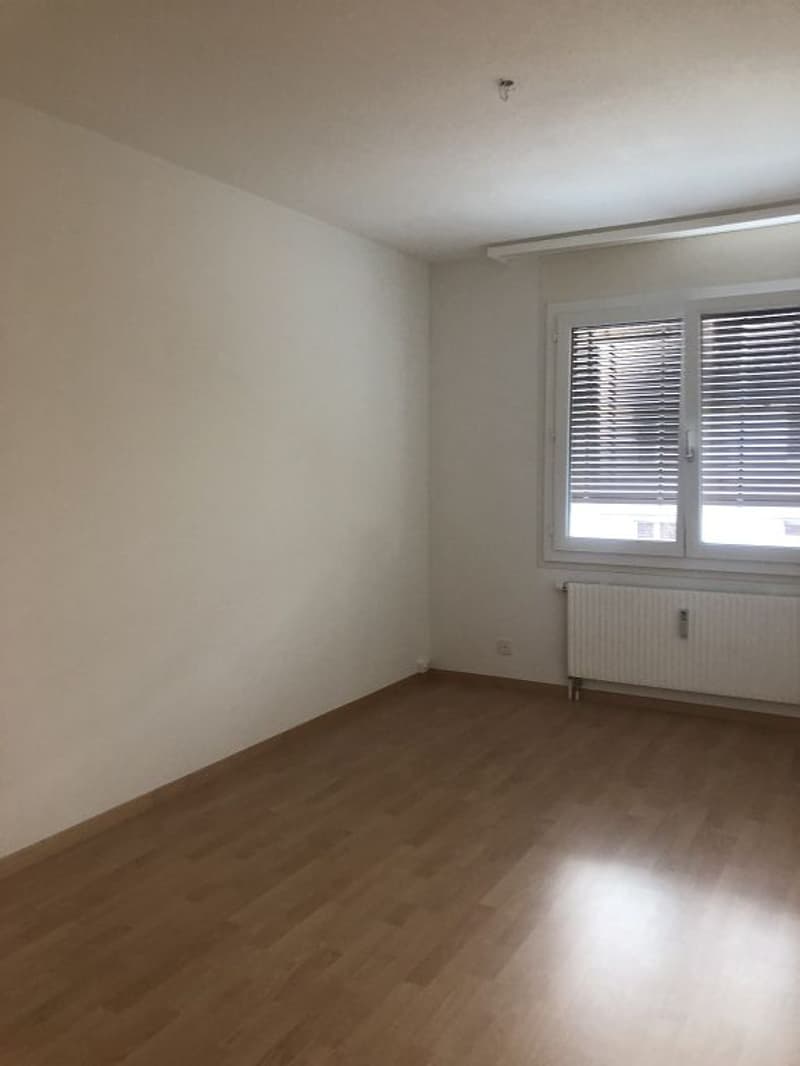 5 1/2-Zw Maisonette, 2. Stock links (6)