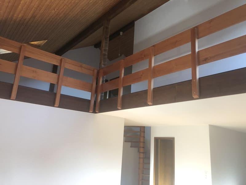 5 1/2-Zw Maisonette, 2. Stock links (9)