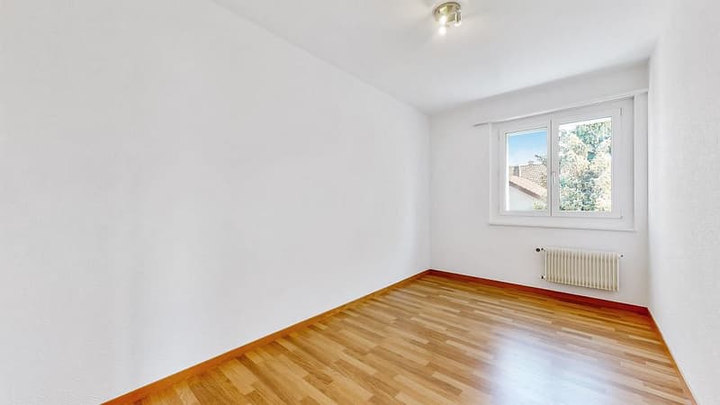 4 1/2-Zimmerwohnung, Parterre links (7)