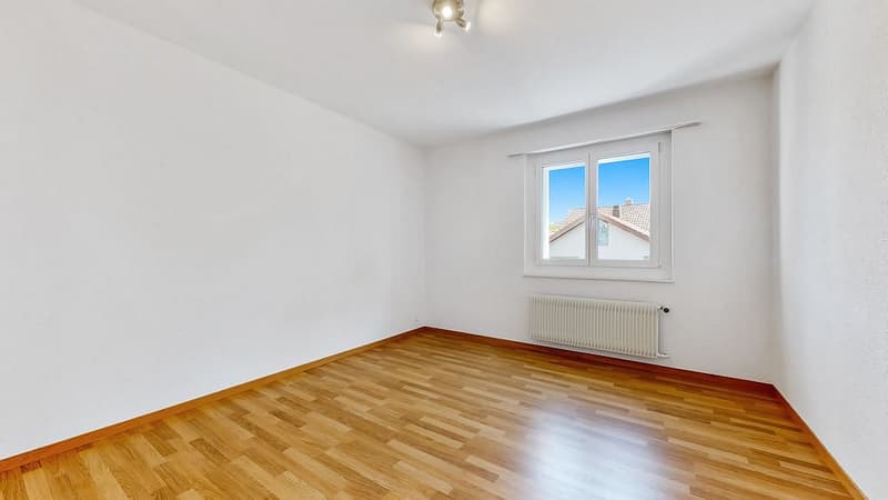 4 1/2-Zimmerwohnung, Parterre links (6)