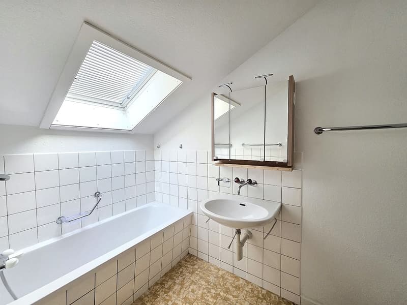 4-Zimmerwohnung, 2. Stock Mitte (5)