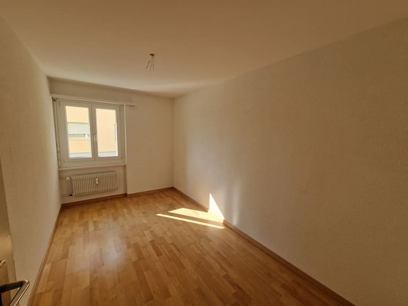 helle 3 1/2- Zimmerwohnung 1. Stock rechts (4)