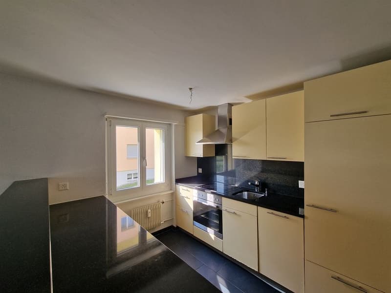 helle 3 1/2- Zimmerwohnung 1. Stock rechts (2)