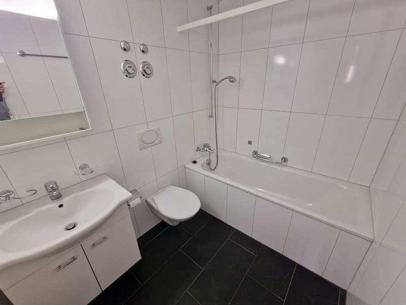 helle 3 1/2- Zimmerwohnung 1. Stock rechts (6)