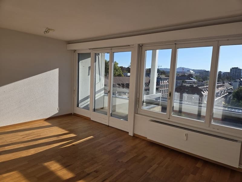 2 1/2-Zimmerwohnung, 7. St 715 mit Blick auf den Gurten, die Altstadt und die Alpen (3)
