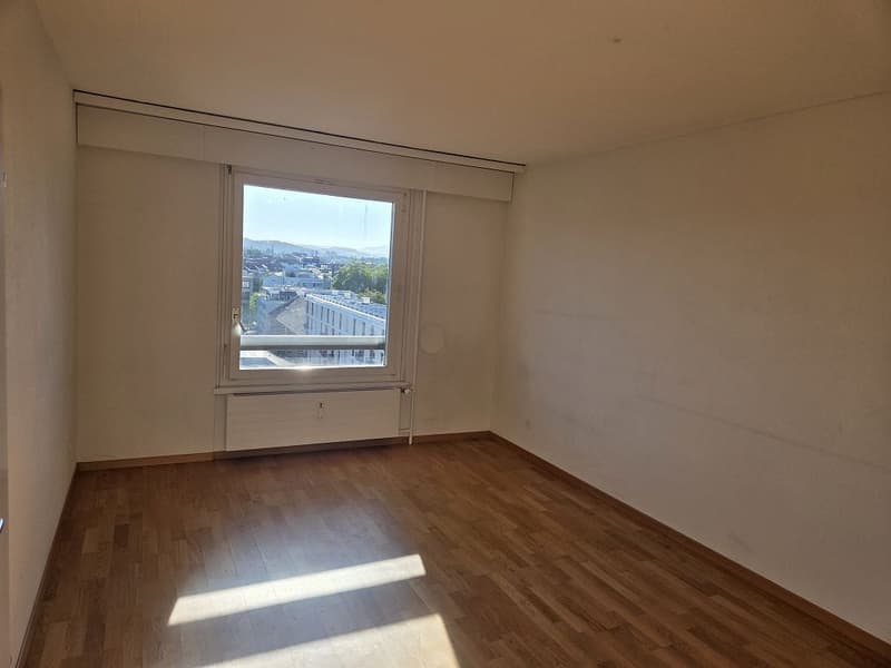 2 1/2-Zimmerwohnung, 7. St 715 mit Blick auf den Gurten, die Altstadt und die Alpen (4)