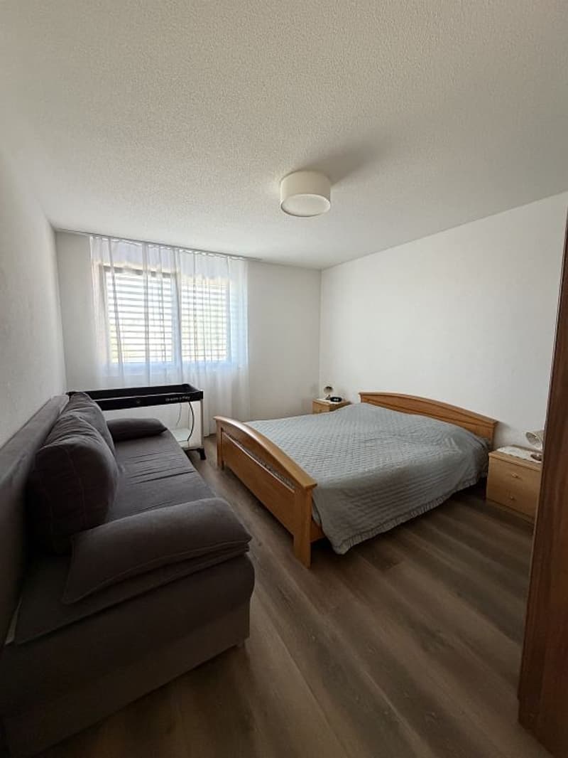 Schöne 3.5-Zimmerwohnung mit grossem Balkon (7)