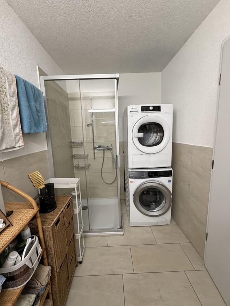 Schöne 3.5-Zimmerwohnung mit grossem Balkon (9)