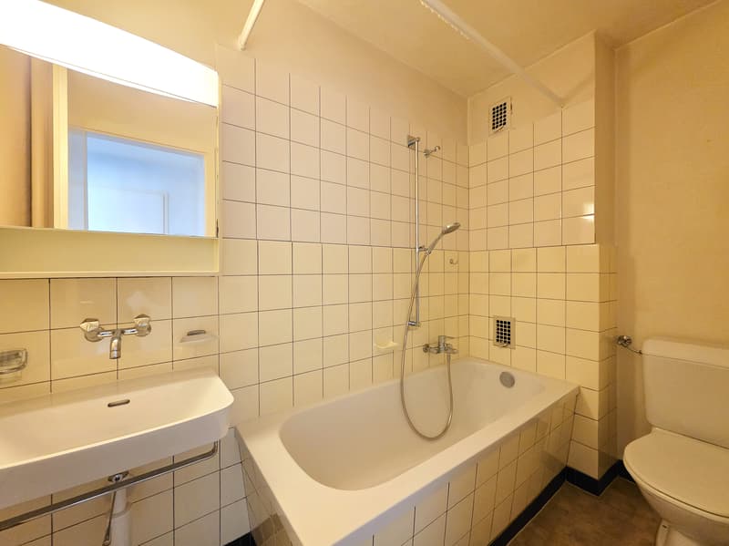 2-Zimmerwohnung, 1. Stock Mitte (5)