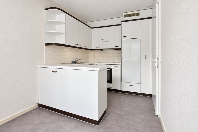 Grosse 3.5- Zimmerwohnung im 3. OG links (3)
