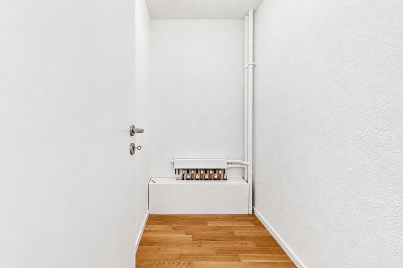 Grosse 3.5- Zimmerwohnung im 3. OG links (7)
