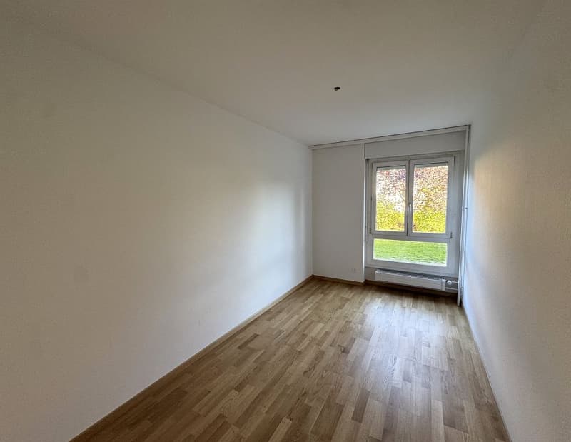 4 1/2-Zimmerwohnung, Parterre links (7)