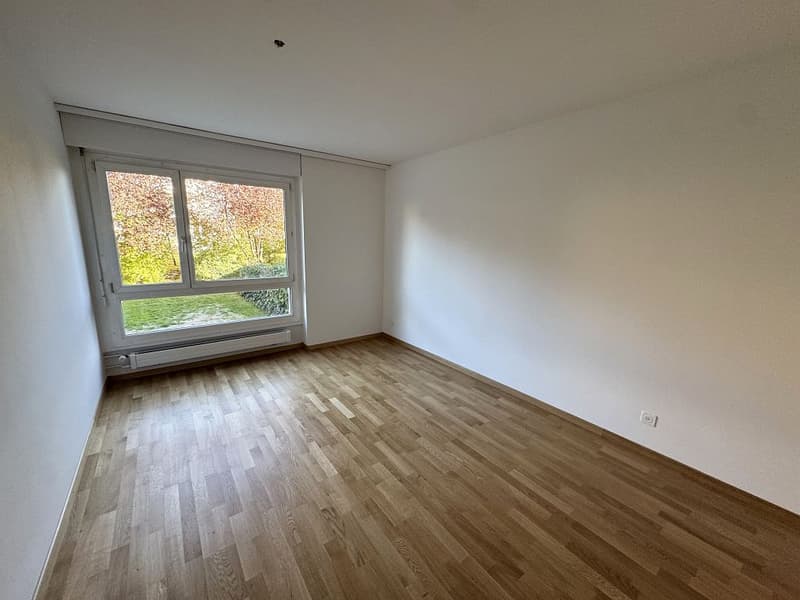 4 1/2-Zimmerwohnung, Parterre links (8)