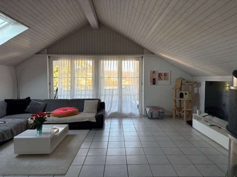 Spacious 4.5-room apartment with fireplace in Fischbach-Göslikon (4)