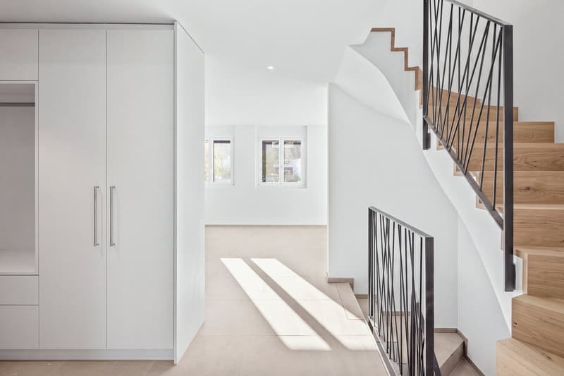 Ein Neubau-Einfamilienhaus, das Geschichte und Zukunft vereint (7)
